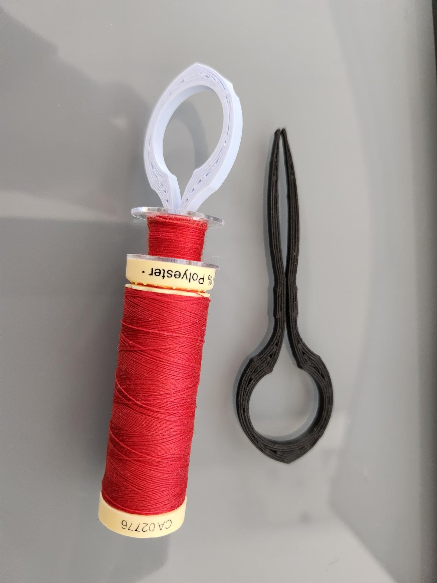 Travel Bobbin & Thread Holder