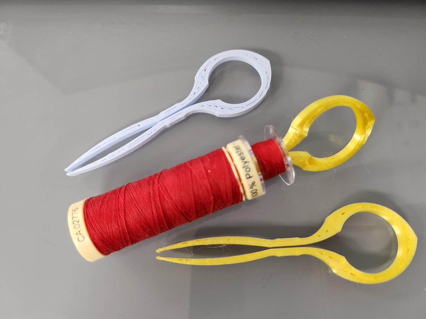 Travel Bobbin & Thread Holder