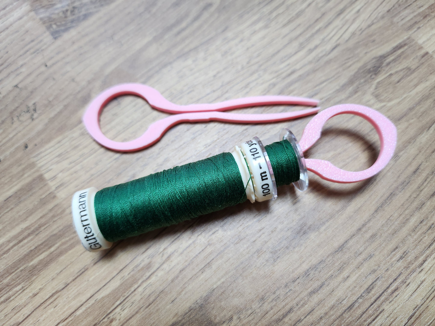 Travel Bobbin & Thread Holder