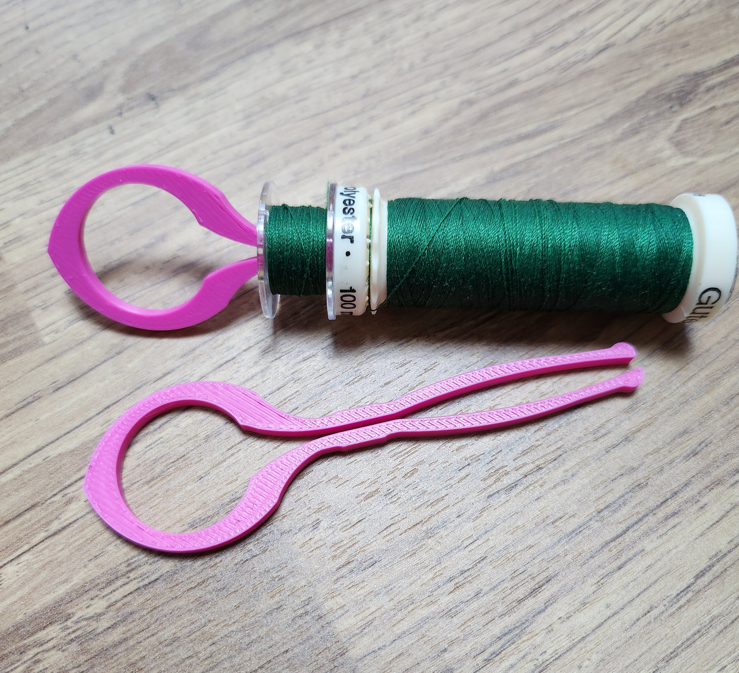 Travel Bobbin & Thread Holder