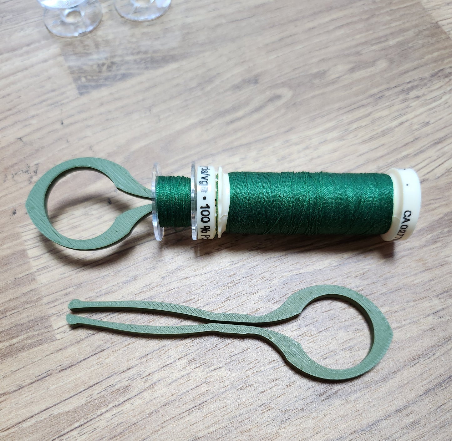Travel Bobbin & Thread Holder