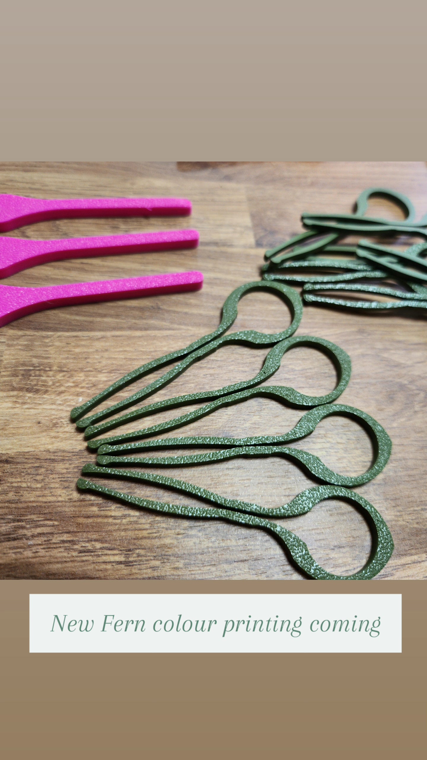 Travel Bobbin & Thread Holder
